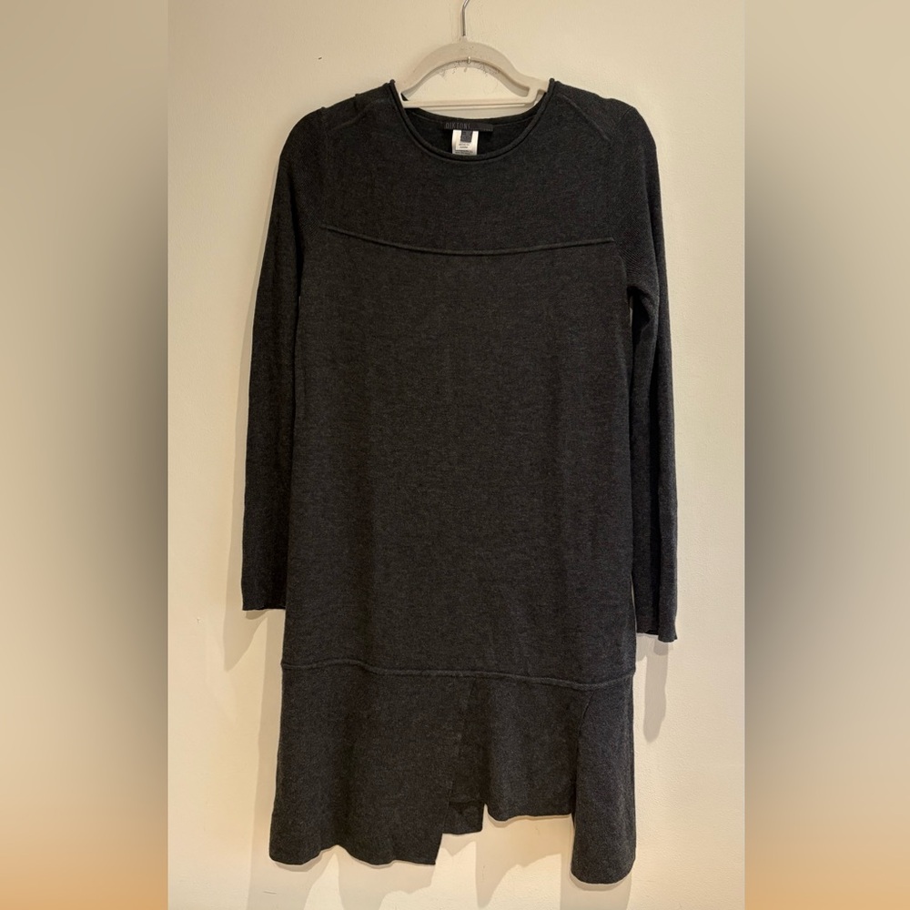 Dicktons Barcelona long sleeve gray short dress